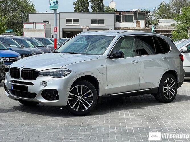 BMW X5 4.0e 2016 doar la InterAuto
