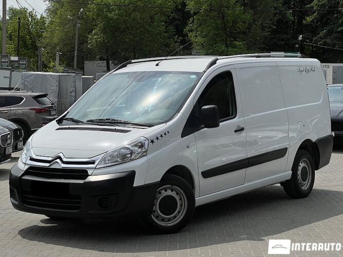Citroen Jumpy 2015 doar la InterAuto
