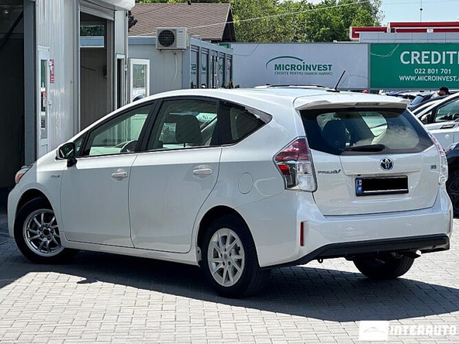 toyota Prius Plus / V 2015