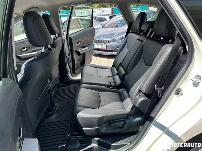 toyota Prius Plus / V 2015