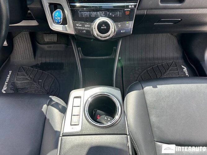 toyota Prius Plus / V 2015