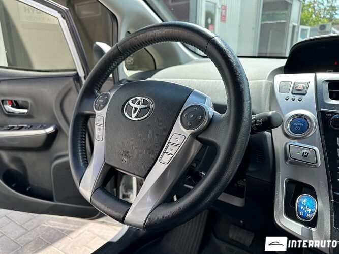 toyota Prius Plus / V 2015