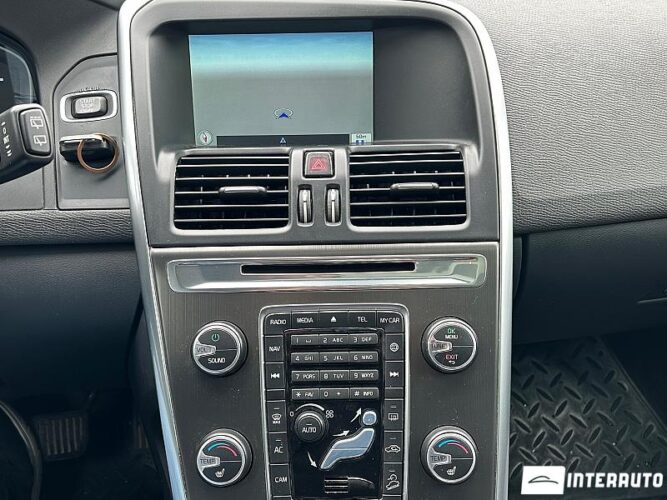 Volvo XC 60 43 interauto-car