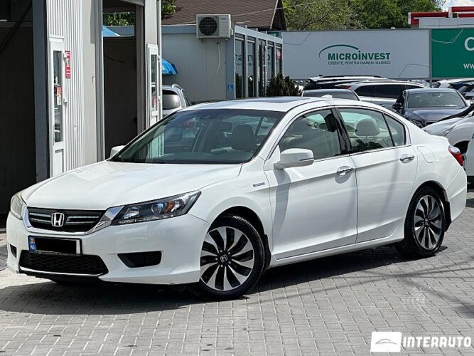 Honda Accord 2014 doar la InterAuto