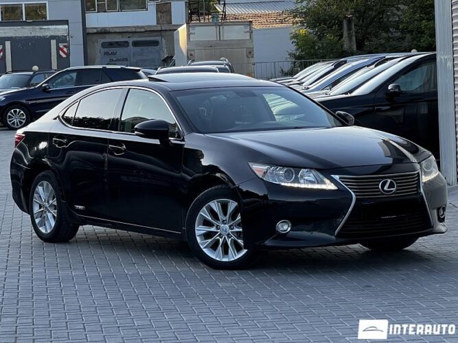 Lexus ES 300h 2015 doar la InterAuto