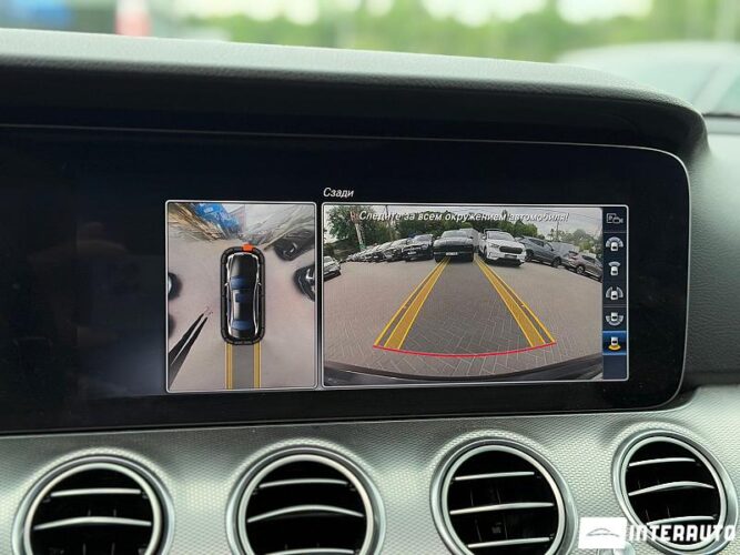 Mercedes E 220 47 mercedes E 220 2017