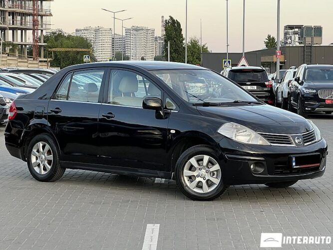 Nissan Tiida 2008 doar la InterAuto