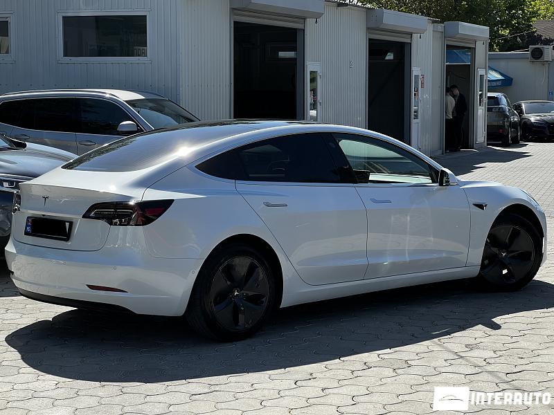 tesla Model 3 2020