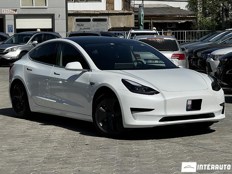 tesla Model 3 2020
