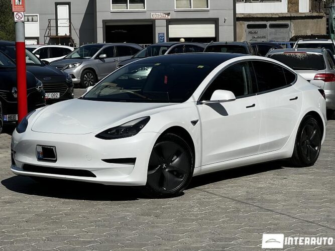 Tesla Model 3 2020 doar la InterAuto