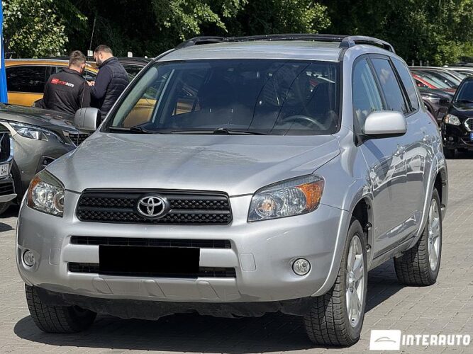 Toyota Rav-4 2007 doar la InterAuto