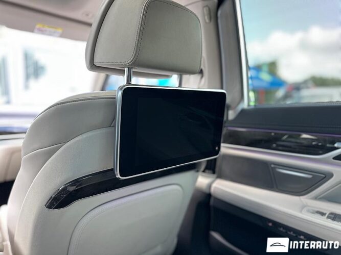 BMW 730 70 bmw 730 2020