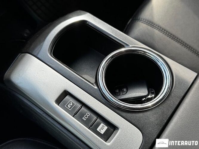 toyota Prius Plus / V 2015