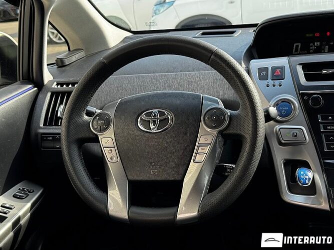 toyota Prius Plus / V 2015