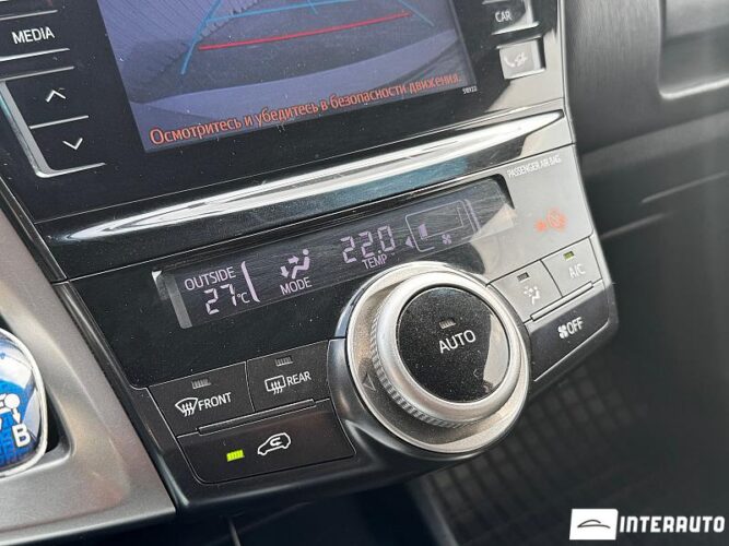 toyota Prius Plus / V 2015