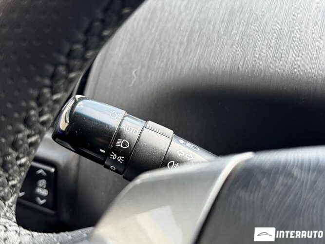 toyota Prius Plus / V 2015