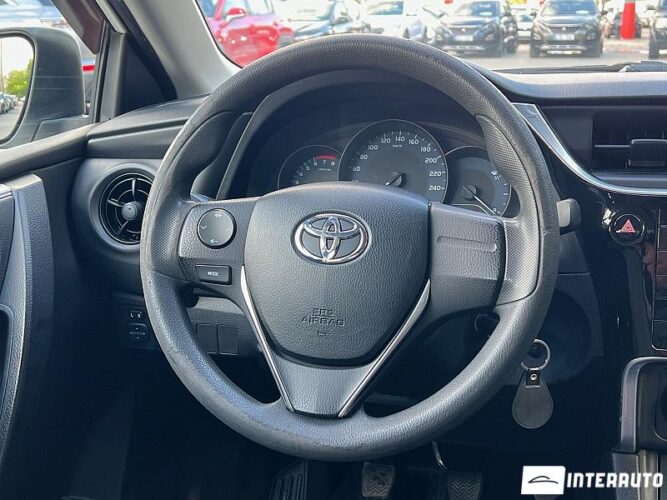 toyota Corolla 2016
