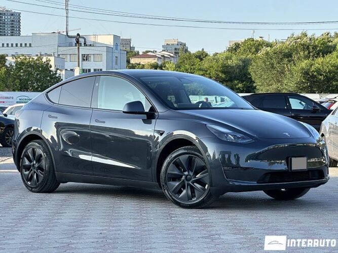 Tesla Model Y 32 tesla Model Y 2024