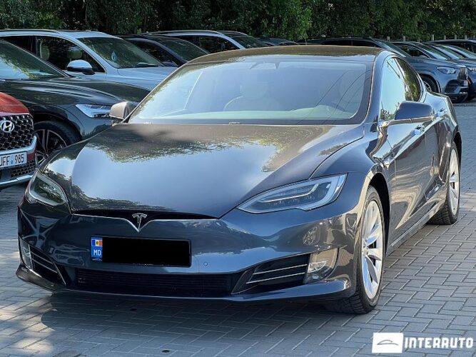 Tesla Model S 2018 doar la InterAuto