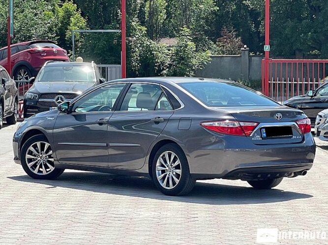 toyota Camry 2016