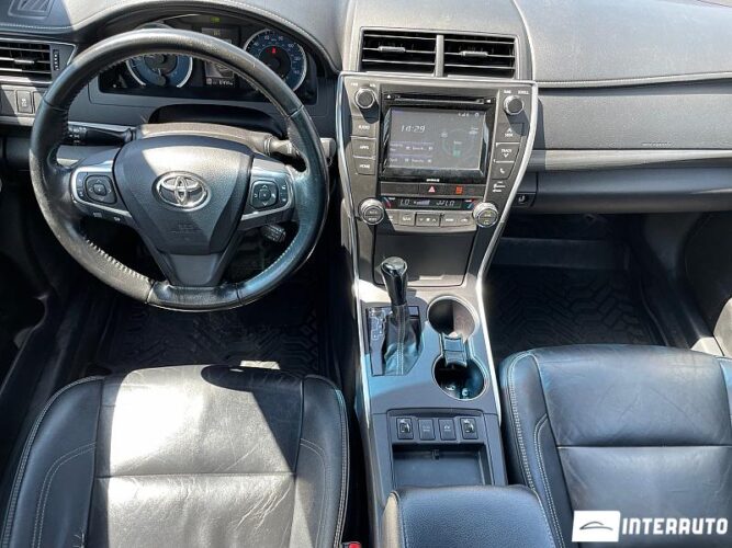 toyota Camry 2016