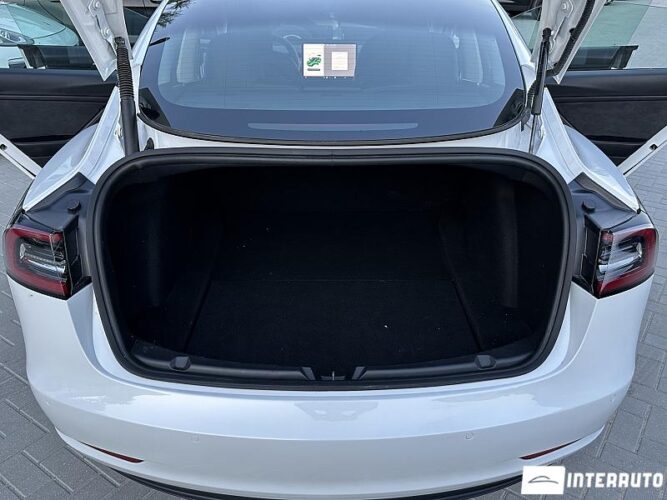 tesla Model 3 2022