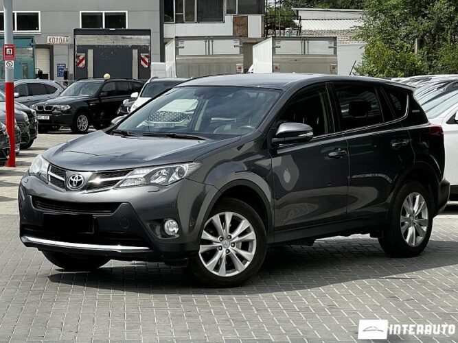 Toyota Rav-4 2014 doar la InterAuto