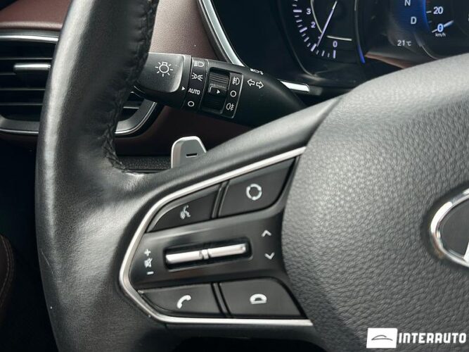 Hyundai Santa Fe 46 hyundai Santa Fe 2018