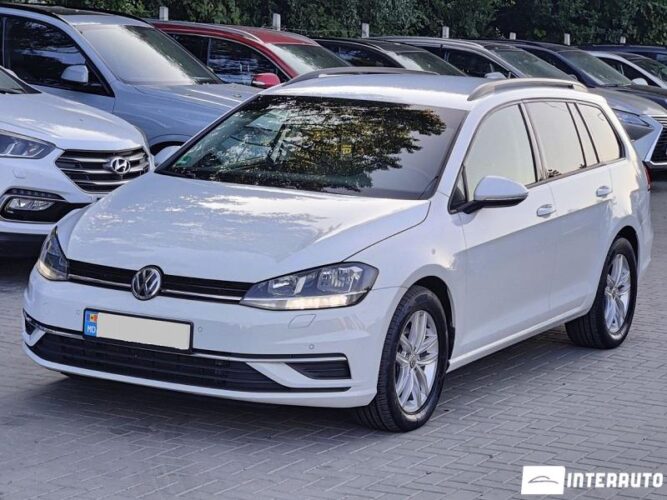 Volkswagen Golf 2018 doar la InterAuto