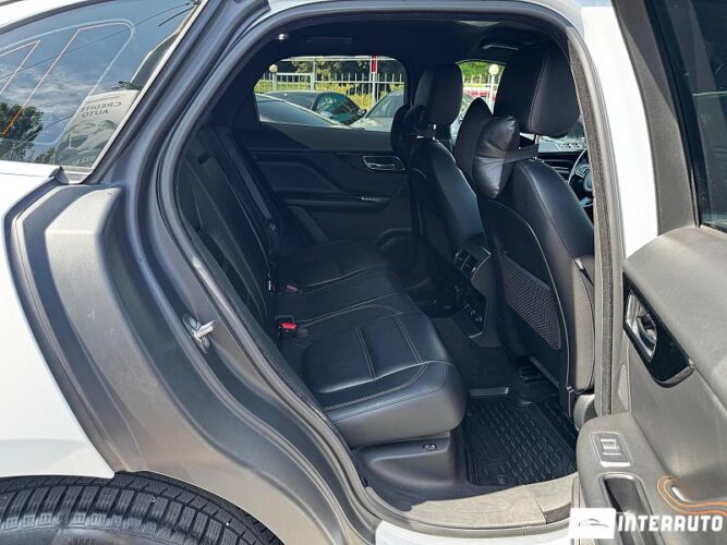 Jaguar F-Pace 54 jaguar F-Pace 2016