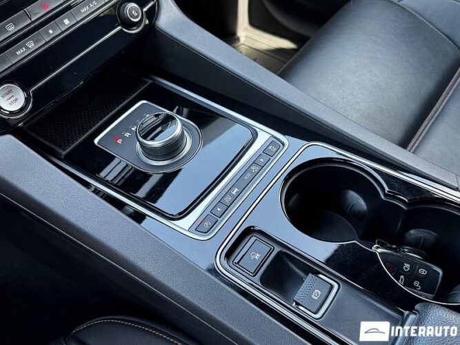 Jaguar F-Pace 47 jaguar F-Pace 2016