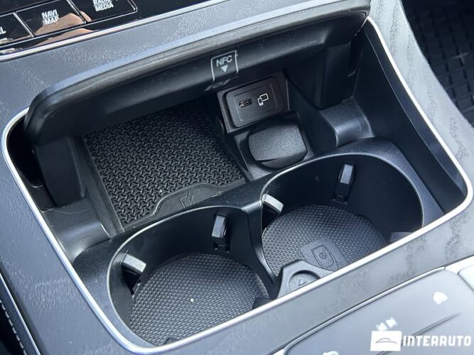 Mercedes E 220 48 mercedes E 220 2022