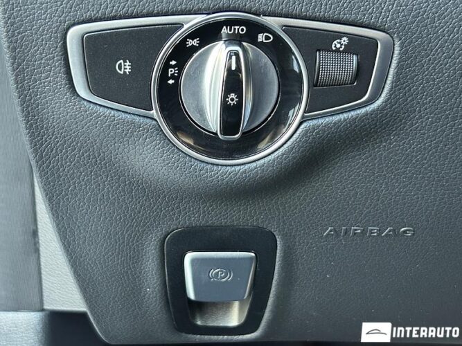 Mercedes E 220 42 mercedes E 220 2022