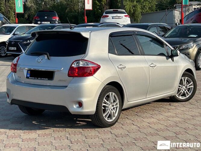 toyota Auris 2012