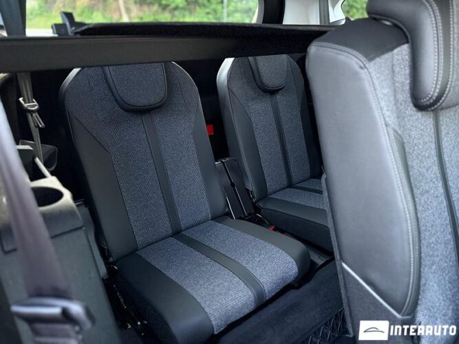 Peugeot 5008 46 peugeot 5008 2020