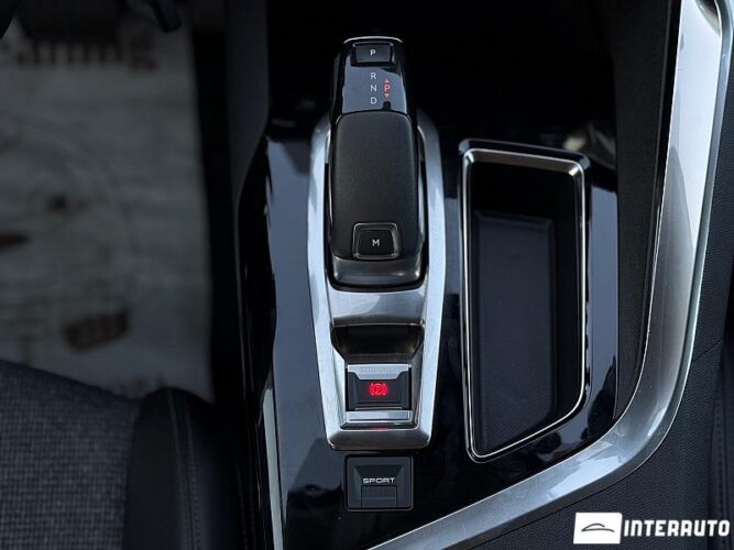 Peugeot 5008 43 peugeot 5008 2020