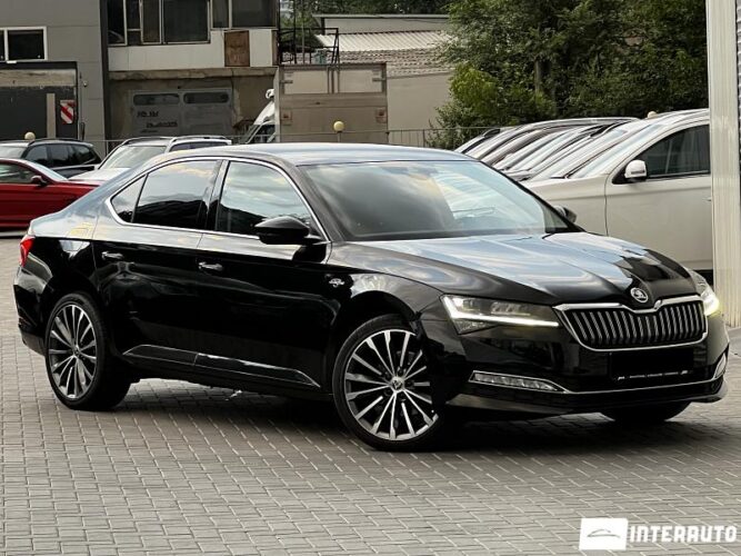 Skoda Superb 2019 doar la InterAuto