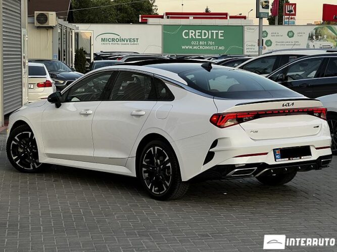 kia K5 2021