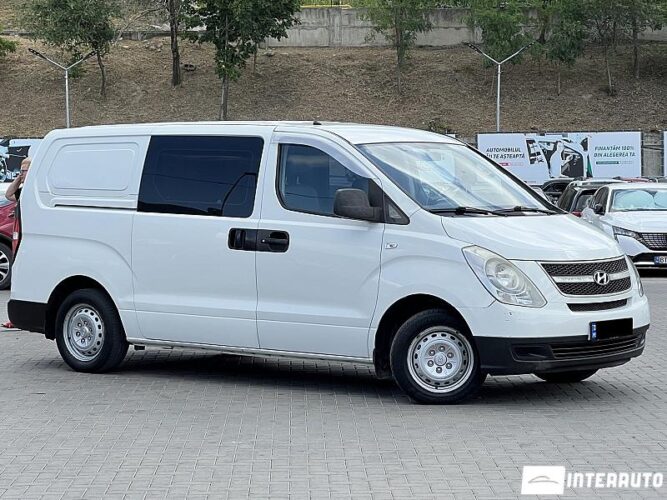 Hyundai H-1 2011 doar la InterAuto