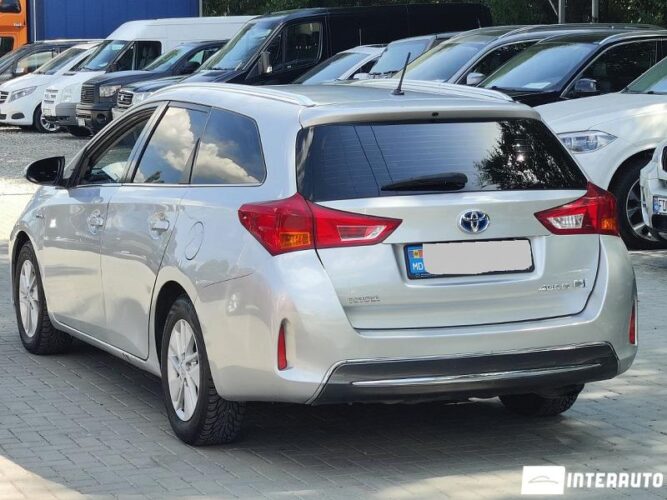 toyota Auris 2013