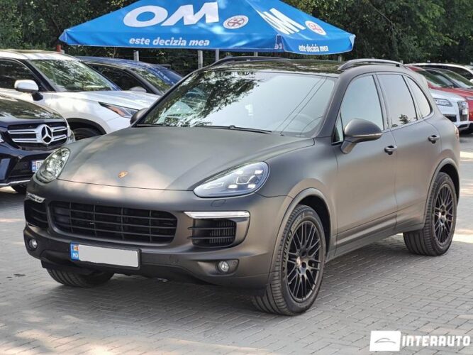 Porsche Cayenne 2016 doar la InterAuto