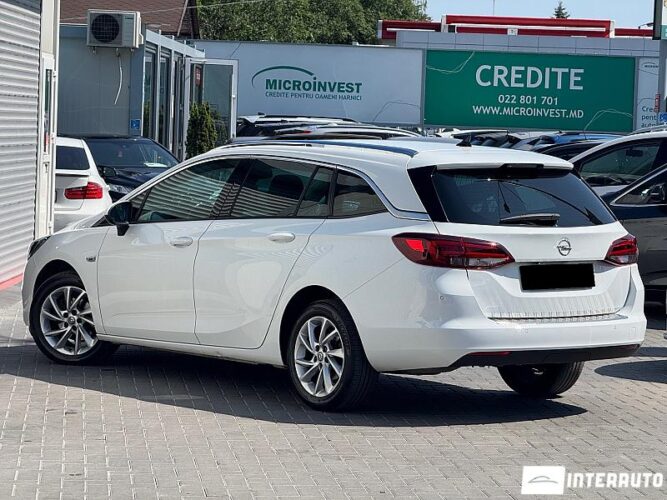 opel Astra 2020