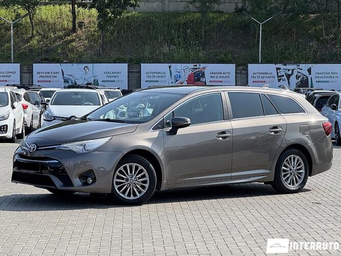 toyota Avensis 2016