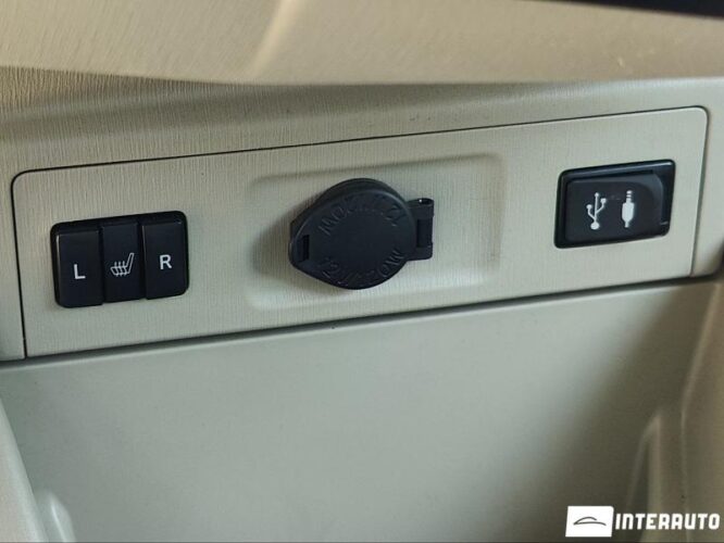 toyota Prius Plus / V 2014