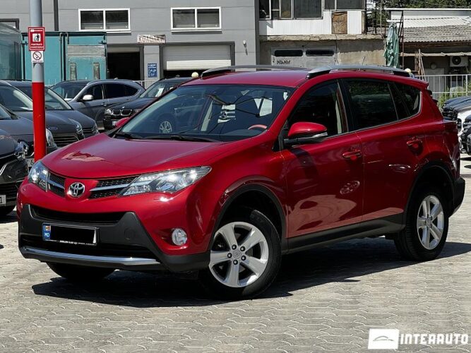 Toyota Rav-4 2013 doar la InterAuto