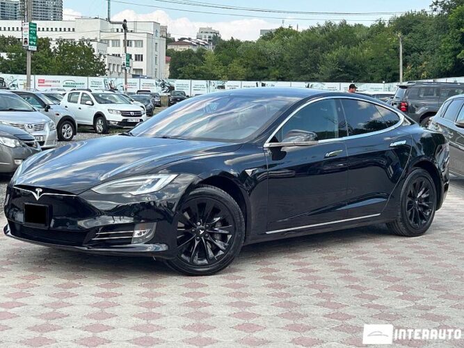 Tesla Model S 2017 doar la InterAuto