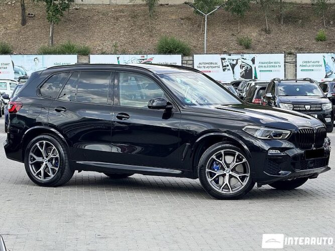 BMW X5 4.5e 2021 doar la InterAuto