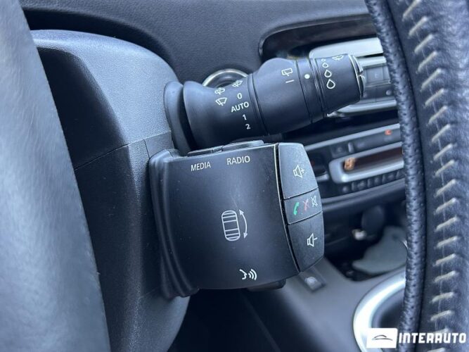 renault Grand Scenic 2015