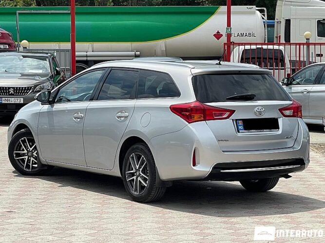 toyota Auris 2014