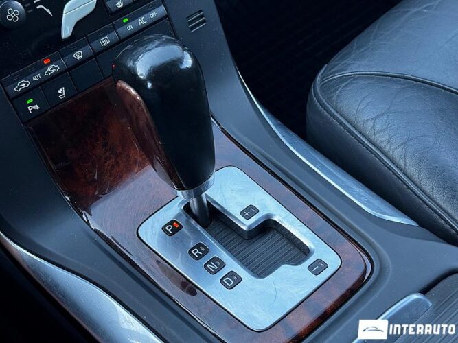 Volvo S 80 43 interauto-car